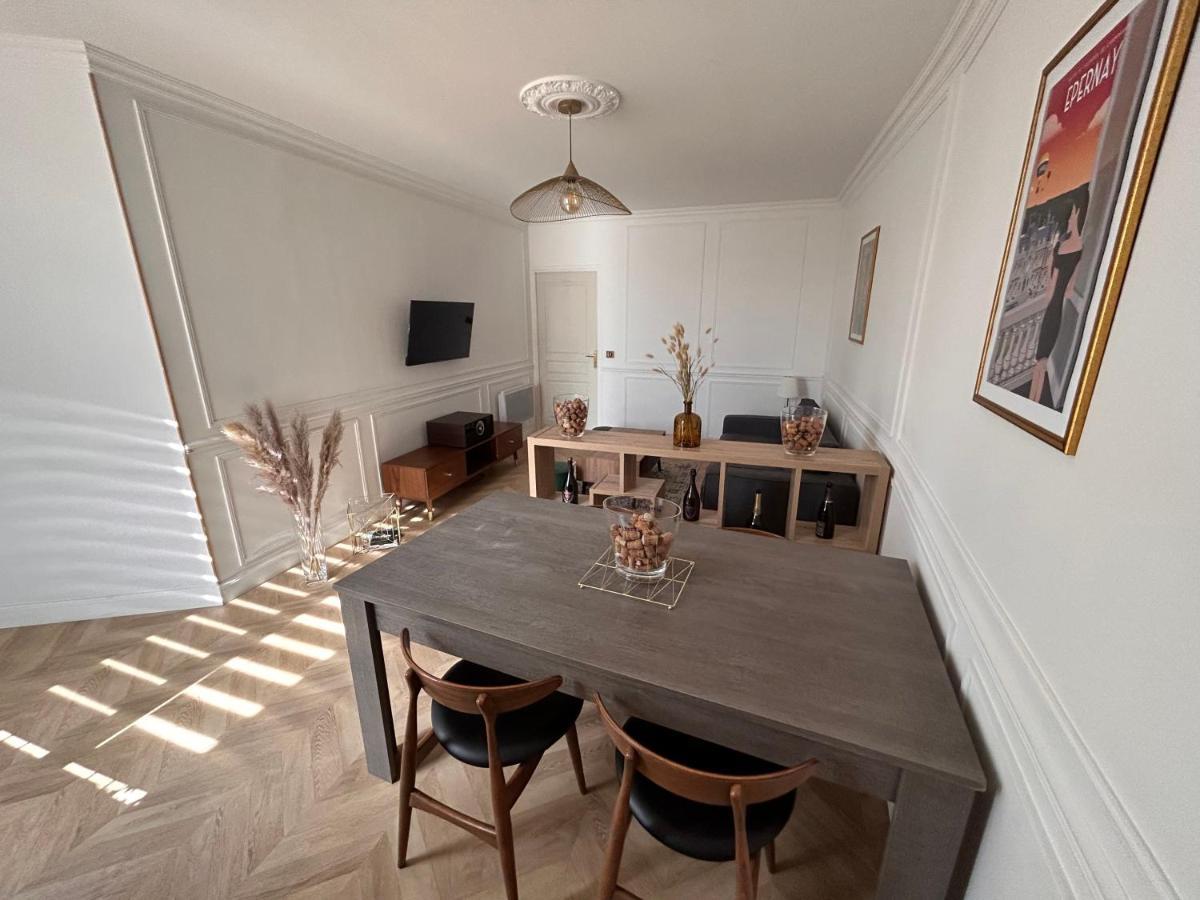Bulle De Champagne : Petit Cocon En Plein Centre Apartment Epernay Exterior photo